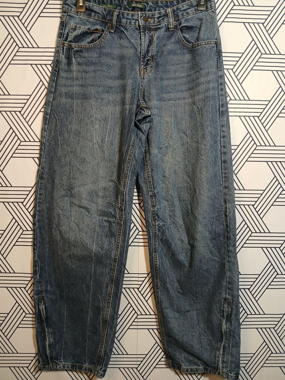 Wild Fable Low Rise Barrel Jeans Horseshoe Jeans Minimalist Clean Aesthetic